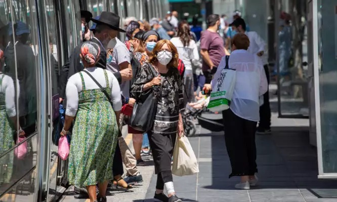 ECDC: Πτώση όλων των δεικτών της πανδημίας στην Ελλάδα, καταγράφουν οι ευρωπαϊκοί οργανισμοί